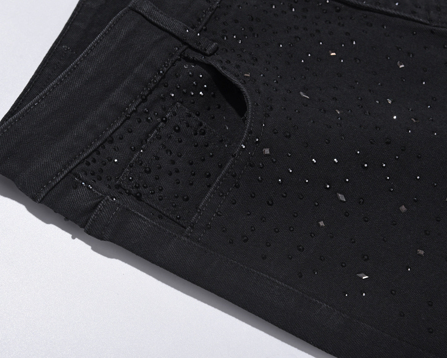 💥Christmas Sale 49% OFF👖 Rhinestone Embellished Slim-Fit Black Denim Jeans - Stretch Comfort with Sparkling Waistband for a Dazzling Look 💎🖤