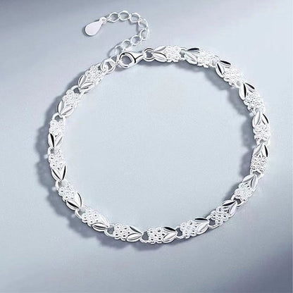 🎅 HOLIDAY HAUL SALE✨Elegant Sparkling Lucky Clover Bracelet🍀