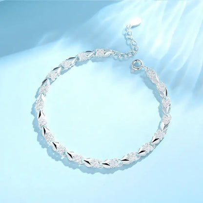 🎅 HOLIDAY HAUL SALE✨Elegant Sparkling Lucky Clover Bracelet🍀