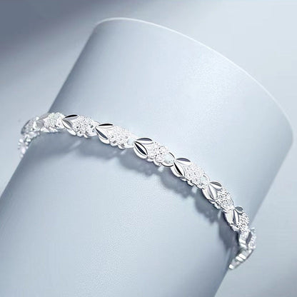 🎅 HOLIDAY HAUL SALE✨Elegant Sparkling Lucky Clover Bracelet🍀