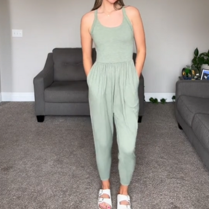 🥳2026 HOT SALE 🎀Twisted U-Neck Harem Jumpsuit – Flattering U-neck, gentle twist detail softens tummy. Side pockets for phone or specs. Easy pull-on, no tricky zips. Your new go-to for casual days. 🌸✨