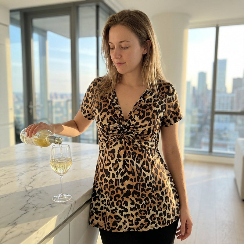 🎁2026 New Arrivals 50% OFF💥Women’s Leopard Twist-Front Top – V-Neck, Peplum Hem, Bold Print 💃
