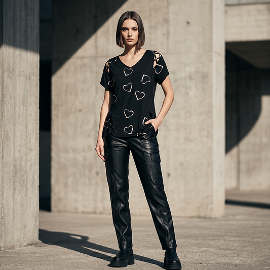❤️ 50% OFF NOW! 👚 Women's Heart Print V-Neck Top – Flattering V-neck, soft fabric & playful print – Perfect for casual days & cute outfits ✨